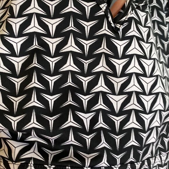 Victoria Sport by Victorias Secret VSX Black White Sports Bra Size Large - Picture 4 of 10